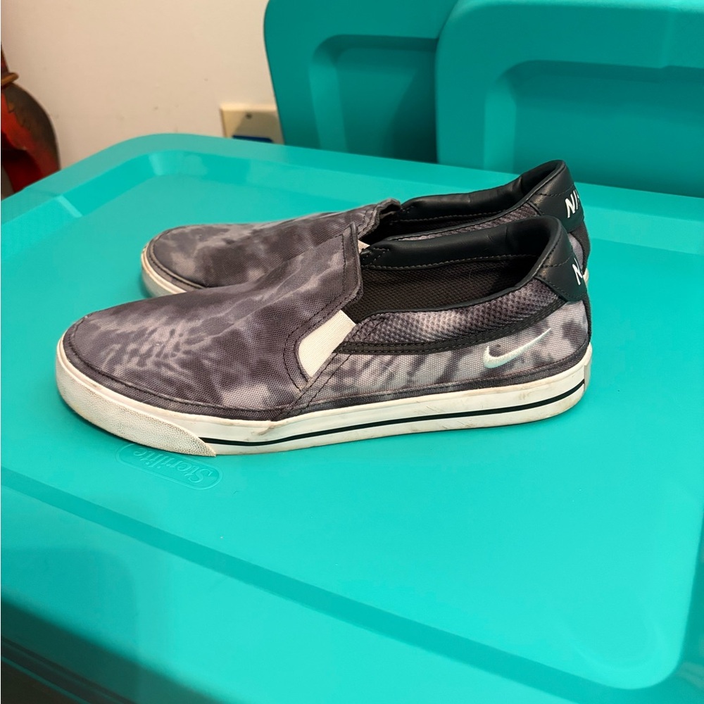 Nike Slip-On Sneakers in Gray and Black